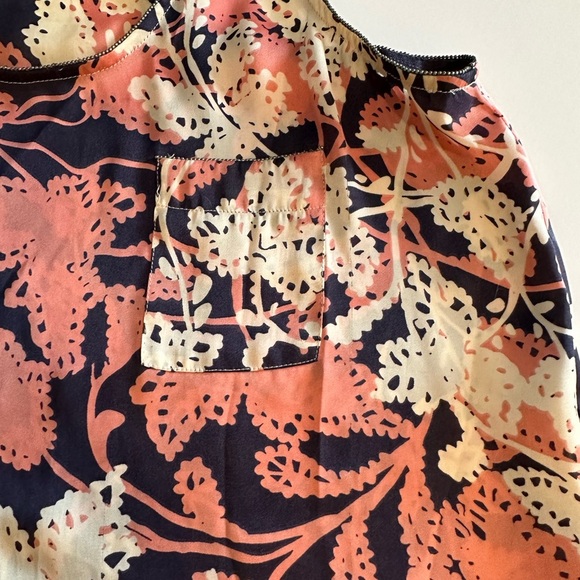 Collective Concepts Floral Sleeveless Blouse - Picture 4 of 5